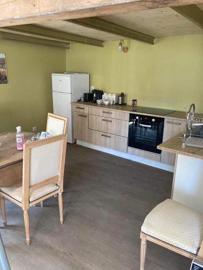 Le Carrosse, La Diligence, Centre Saint Jean De Losne Tarif 2Pers 1 Chambre, Tarif 4 Pers 2 Chambres Luaran gambar