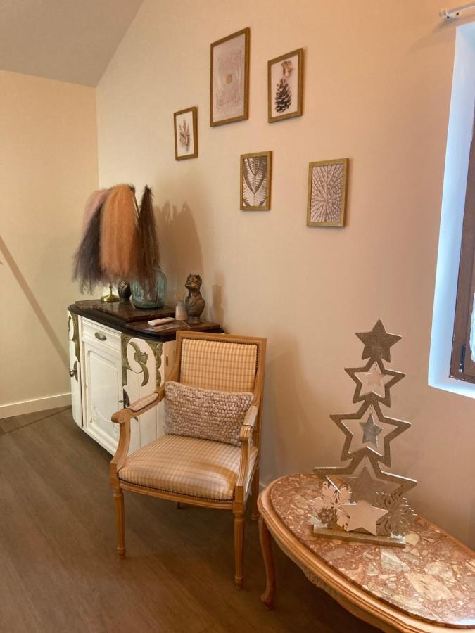Le Carrosse, La Diligence, Centre Saint Jean De Losne Tarif 2Pers 1 Chambre, Tarif 4 Pers 2 Chambres Luaran gambar